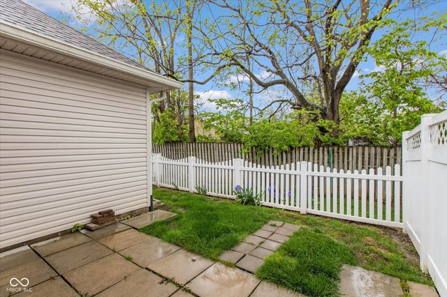 766 Shepherds Way, Greenwood, IN 46143