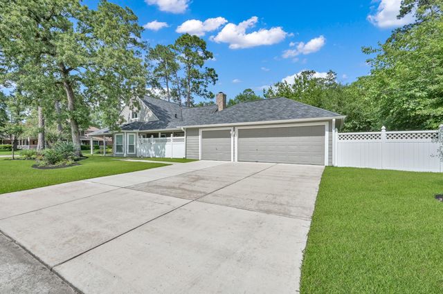 402 Pine Manor Dr, Conroe, TX 77385