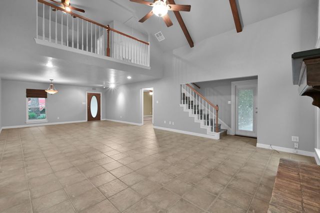 402 Pine Manor Dr, Conroe, TX 77385