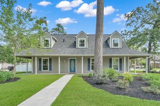 402 Pine Manor Dr, Conroe, TX 77385