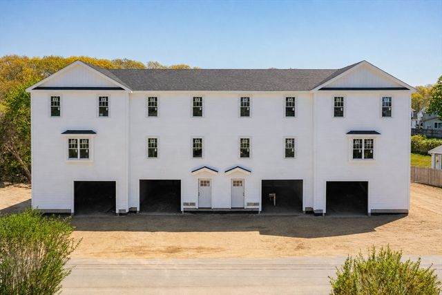 10 Harrison Ave 1, Bourne, MA 02532