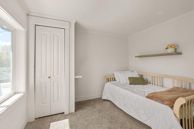 524 N Berkeley Way, Medford, OR 97504