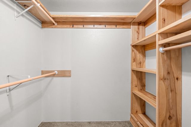 524 N Berkeley Way, Medford, OR 97504