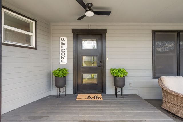 524 N Berkeley Way, Medford, OR 97504