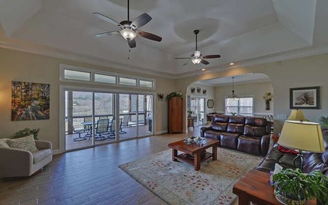 685 Barefoot Road, Hiawassee, GA 30546