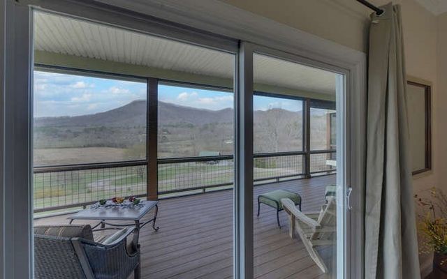 685 Barefoot Road, Hiawassee, GA 30546