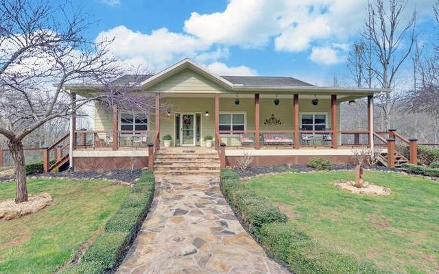 685 Barefoot Road, Hiawassee, GA 30546