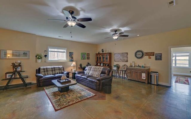 685 Barefoot Road, Hiawassee, GA 30546