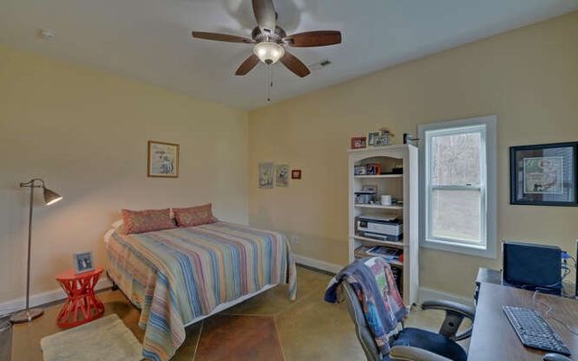 685 Barefoot Road, Hiawassee, GA 30546