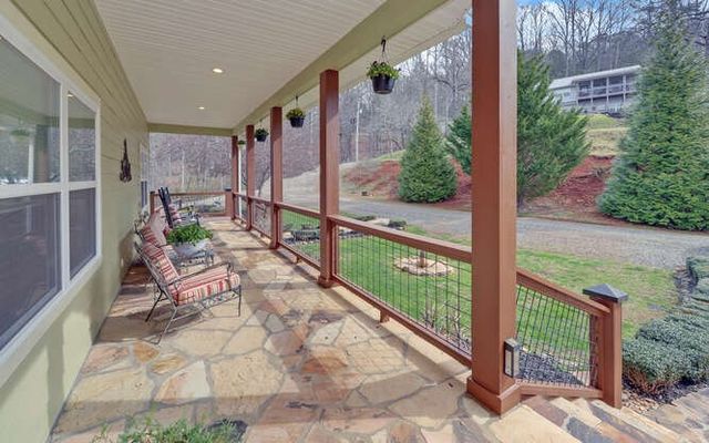 685 Barefoot Road, Hiawassee, GA 30546