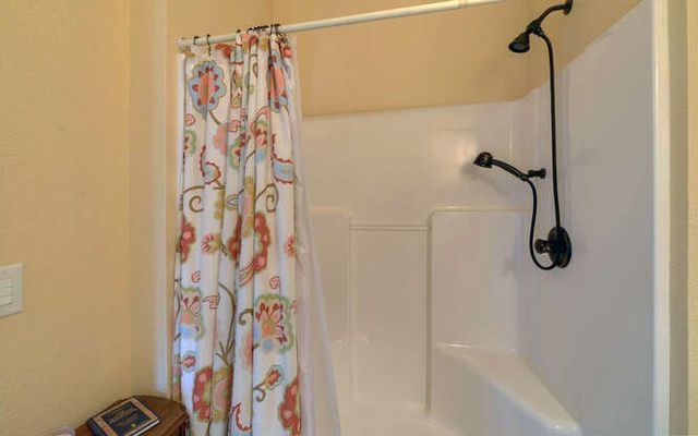 685 Barefoot Road, Hiawassee, GA 30546