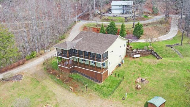 685 Barefoot Road, Hiawassee, GA 30546