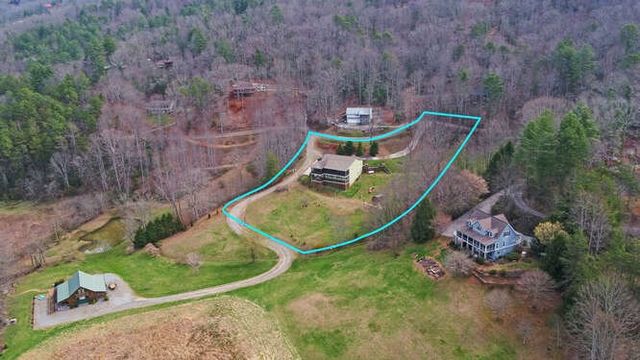 685 Barefoot Road, Hiawassee, GA 30546