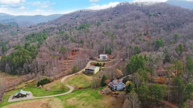 685 Barefoot Road, Hiawassee, GA 30546