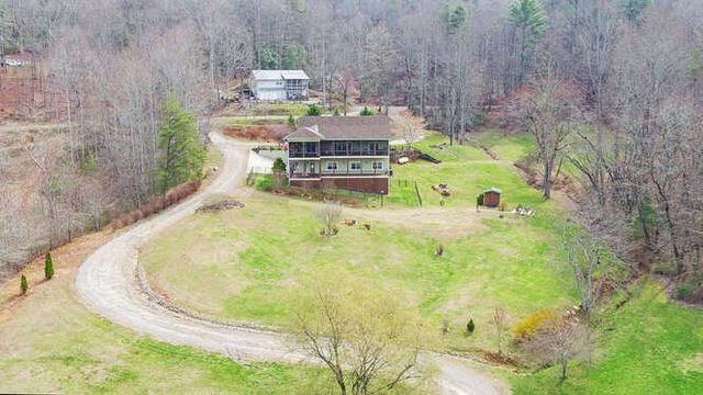 685 Barefoot Road, Hiawassee, GA 30546