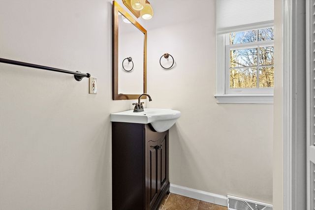 69 Jefferson Rd, Franklin, MA 02038