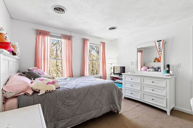 69 Jefferson Rd, Franklin, MA 02038