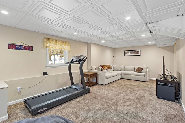 69 Jefferson Rd, Franklin, MA 02038