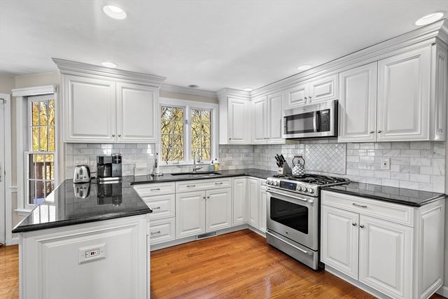 69 Jefferson Rd, Franklin, MA 02038