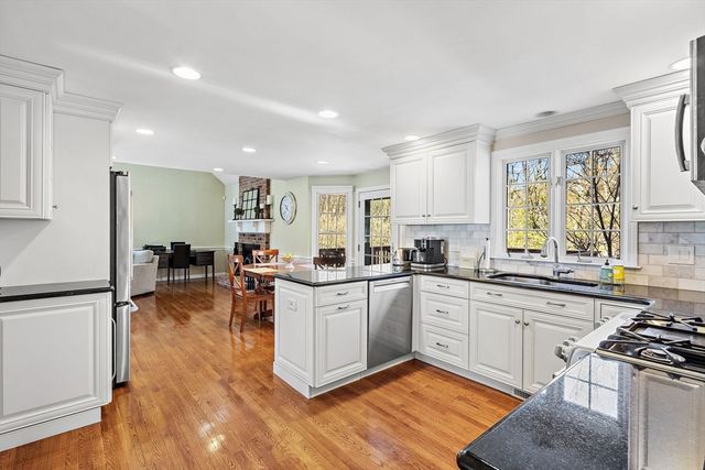 69 Jefferson Rd, Franklin, MA 02038