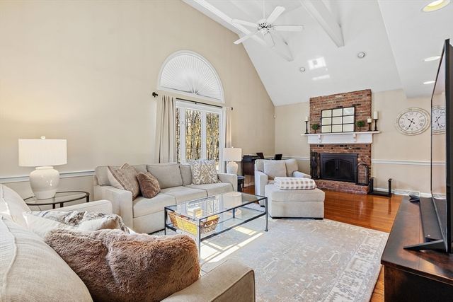 69 Jefferson Rd, Franklin, MA 02038