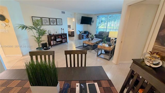 9539 Weldon Cir F207, Tamarac, FL 33321