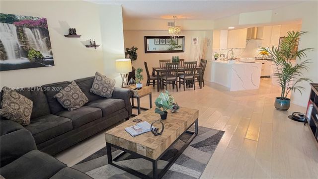 9539 Weldon Cir F207, Tamarac, FL 33321