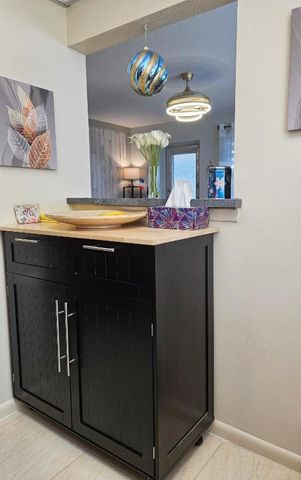 417 Windsor R, West Palm Beach, FL 33417