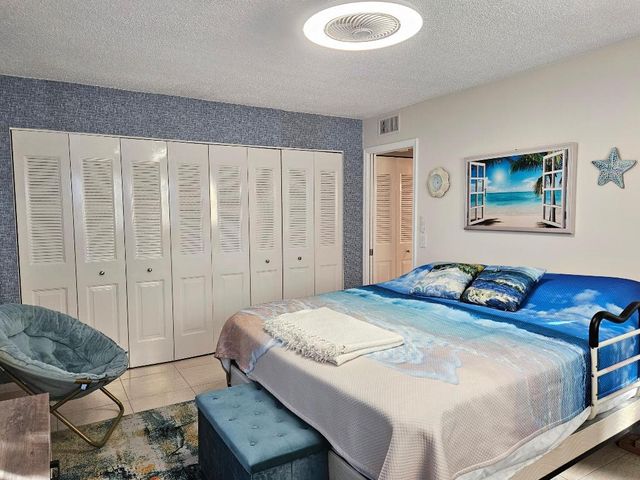 417 Windsor R, West Palm Beach, FL 33417