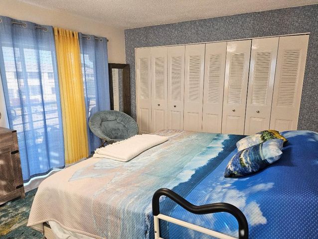 417 Windsor R, West Palm Beach, FL 33417