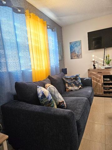 417 Windsor R, West Palm Beach, FL 33417