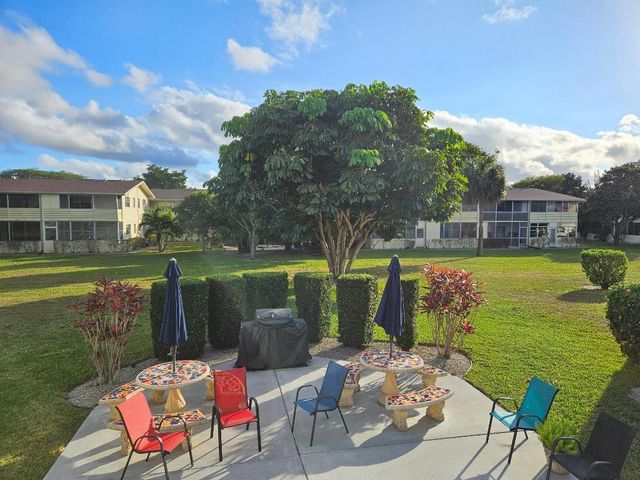 417 Windsor R, West Palm Beach, FL 33417