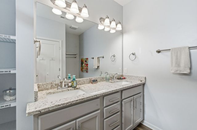 127 Bell Cir, White Bluff, TN 37187
