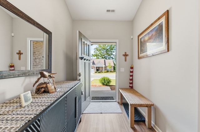 127 Bell Cir, White Bluff, TN 37187