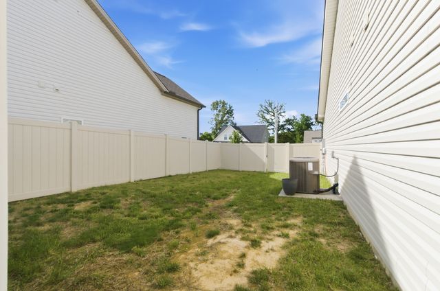 127 Bell Cir, White Bluff, TN 37187