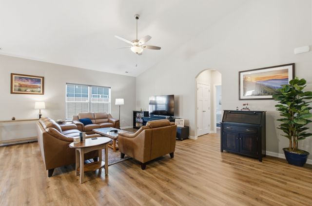 127 Bell Cir, White Bluff, TN 37187