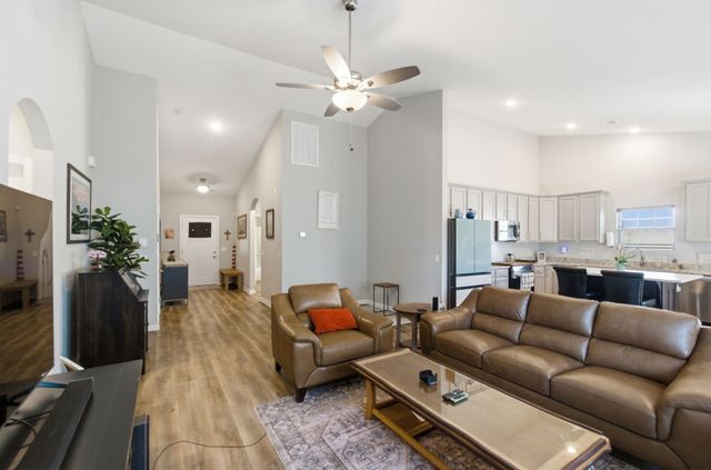 127 Bell Cir, White Bluff, TN 37187