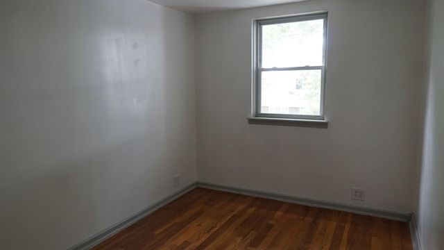 323 STEVENS AVE, Jc, West Bergen, NJ 07305