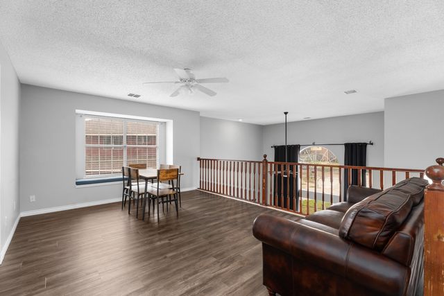 2422 Whispering Cove Circle, Garland, TX 75044