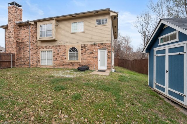2422 Whispering Cove Circle, Garland, TX 75044