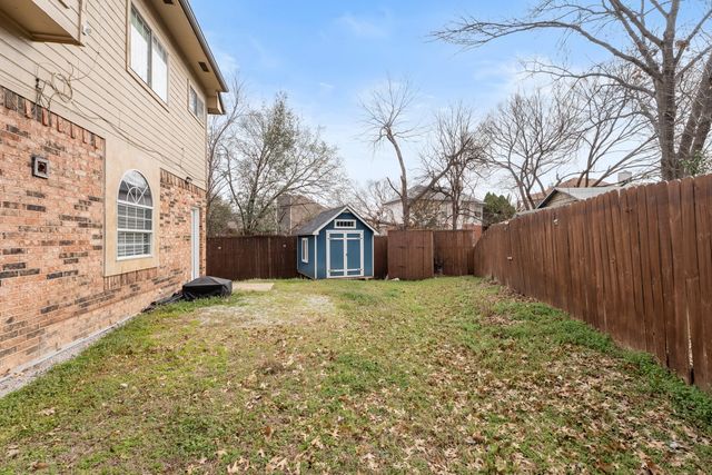 2422 Whispering Cove Circle, Garland, TX 75044