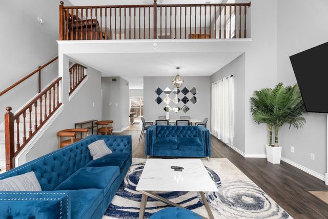 2422 Whispering Cove Circle, Garland, TX 75044