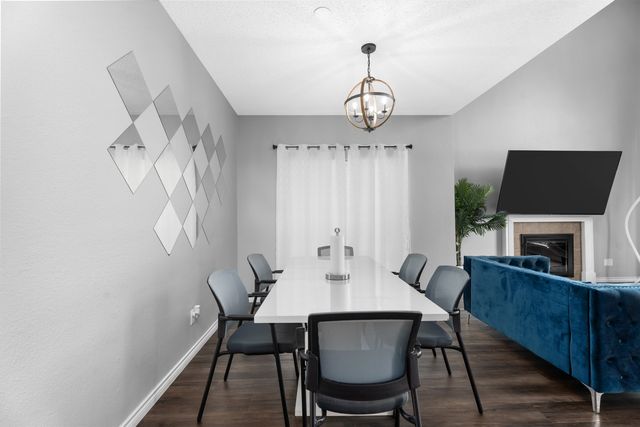 2422 Whispering Cove Circle, Garland, TX 75044