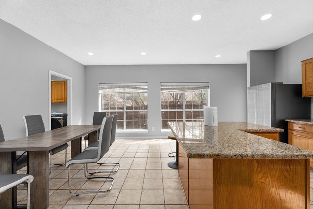 2422 Whispering Cove Circle, Garland, TX 75044