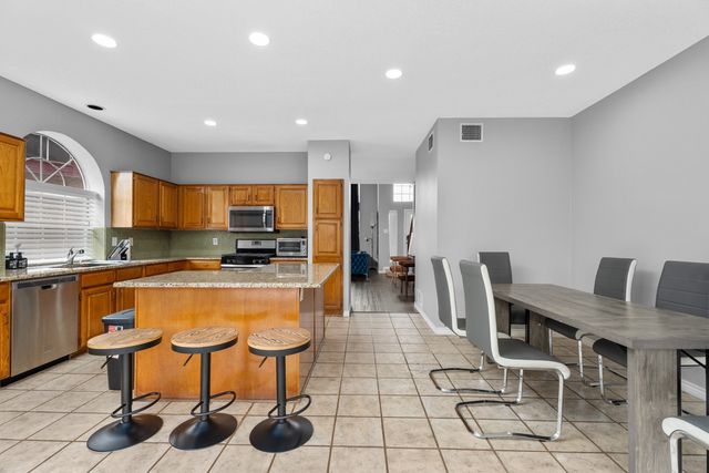 2422 Whispering Cove Circle, Garland, TX 75044