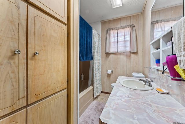 806 Lemon B Rd, Slaughter, LA 70730