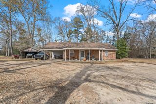 806 Lemon B Rd, Slaughter, LA 70730