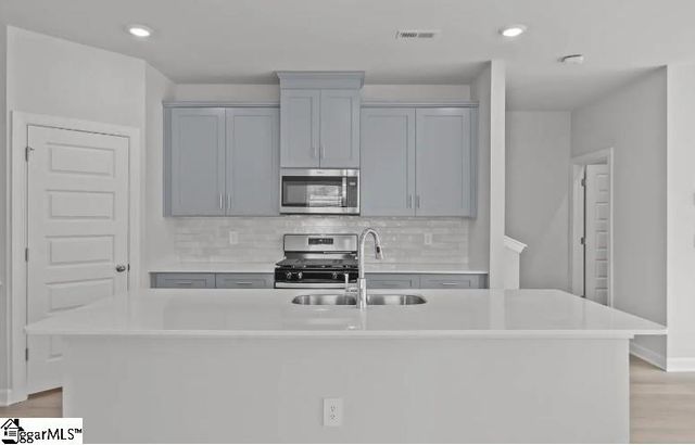 448 Blissful Court, Taylors, SC 29687