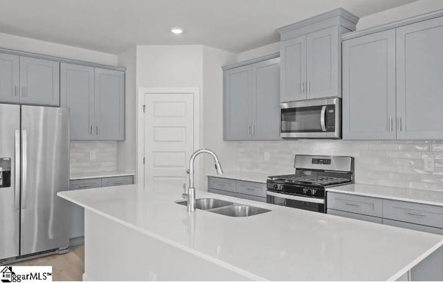 448 Blissful Court, Taylors, SC 29687