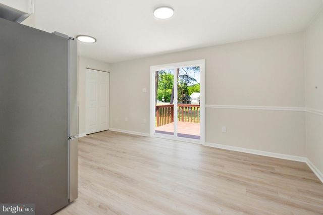 516 W DUCK ST, Front Royal, VA 22630